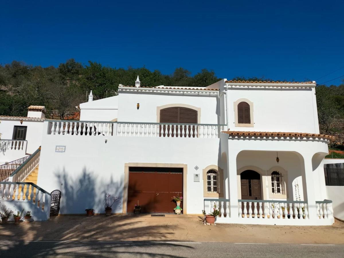 Vivenda Atanazio By Ferias Com Sol Villa Лоуле Екстериор снимка