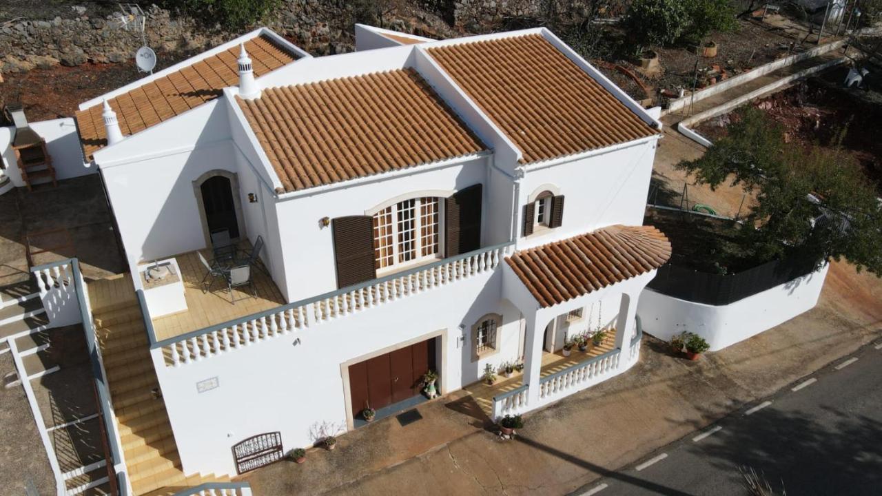 Vivenda Atanazio By Ferias Com Sol Villa Лоуле Екстериор снимка