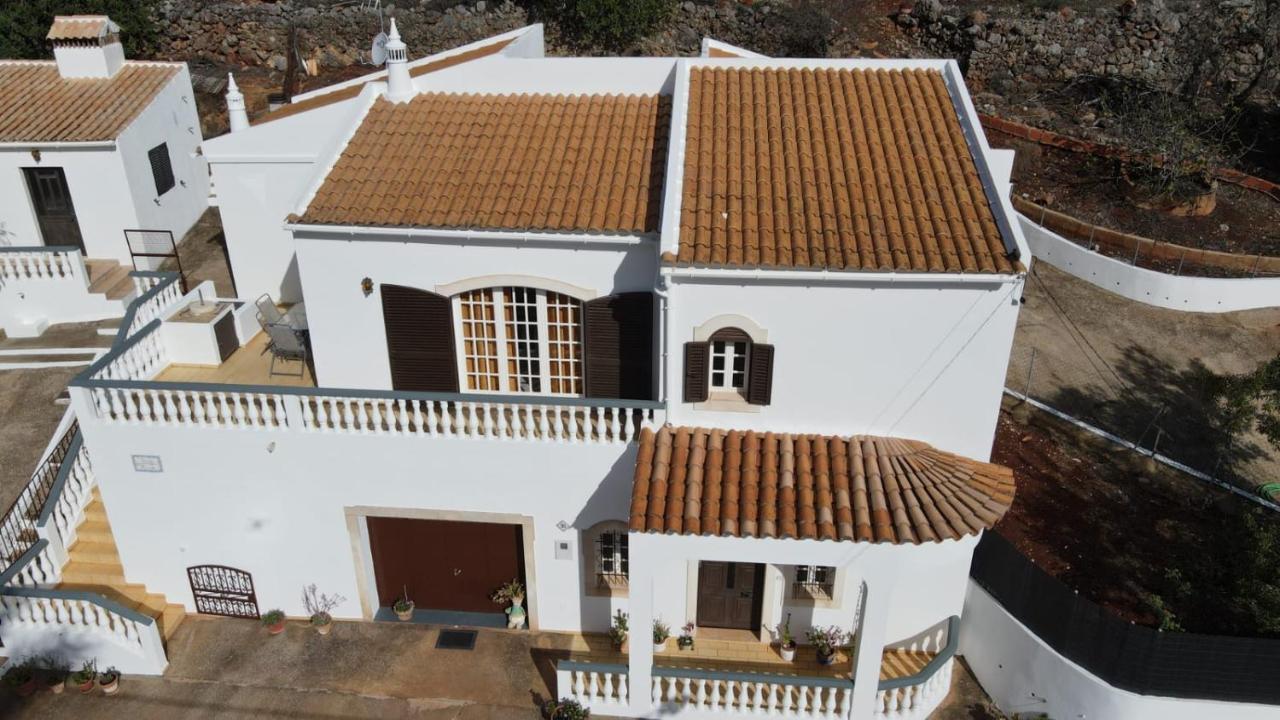 Vivenda Atanazio By Ferias Com Sol Villa Лоуле Екстериор снимка